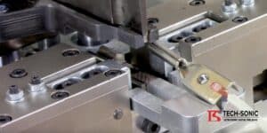 Read more about the article Difference Between Ultrasonic Welding vs. Conventional Welding